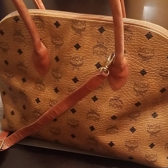 Large MCM Original Tote - Picture 6 of 11